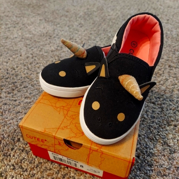 Slip On Canvas Unicorn Toddler Shoe - Picture 1 of 4